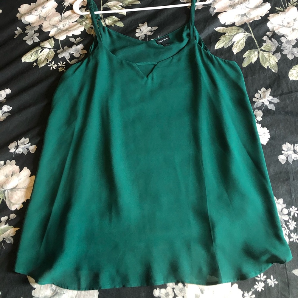 1X Torrid flowy tank top